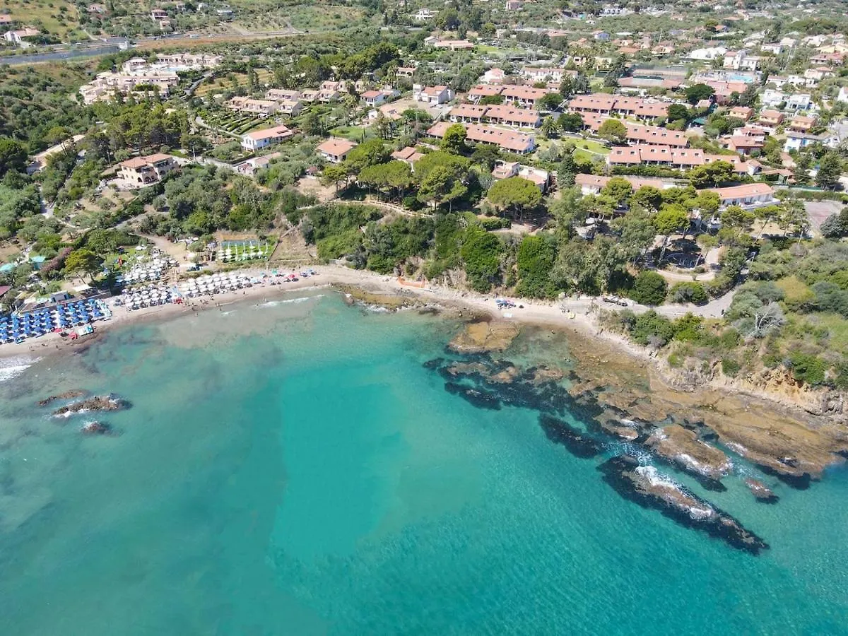 Отель Cefalu Resort - Sporting Club