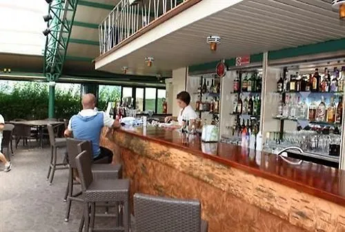 Отель Cefalu Resort - Sporting Club